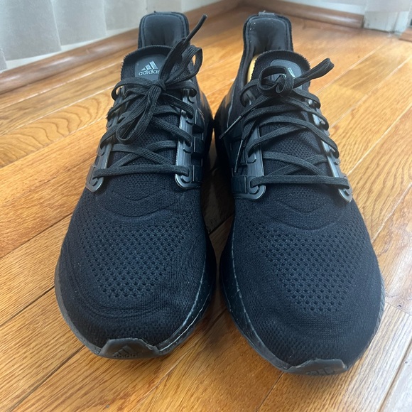 Adidas Ultra Boost 22 Primeknit Triple Black Men’s Size 11.5 (128139498) - Picture 4 of 13